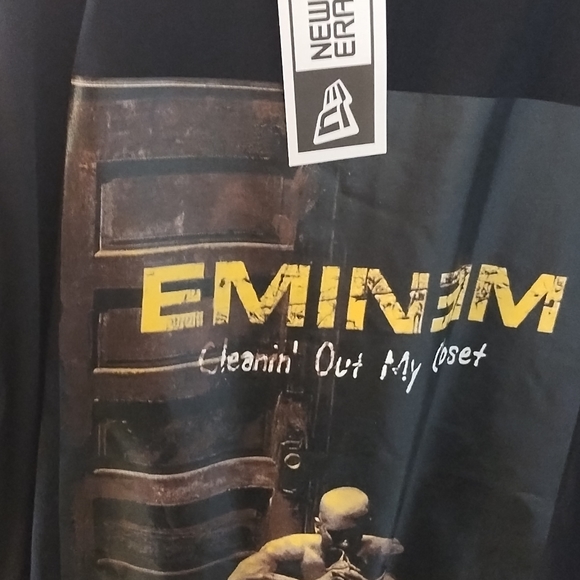 Tshirt - Picture 13 of 15